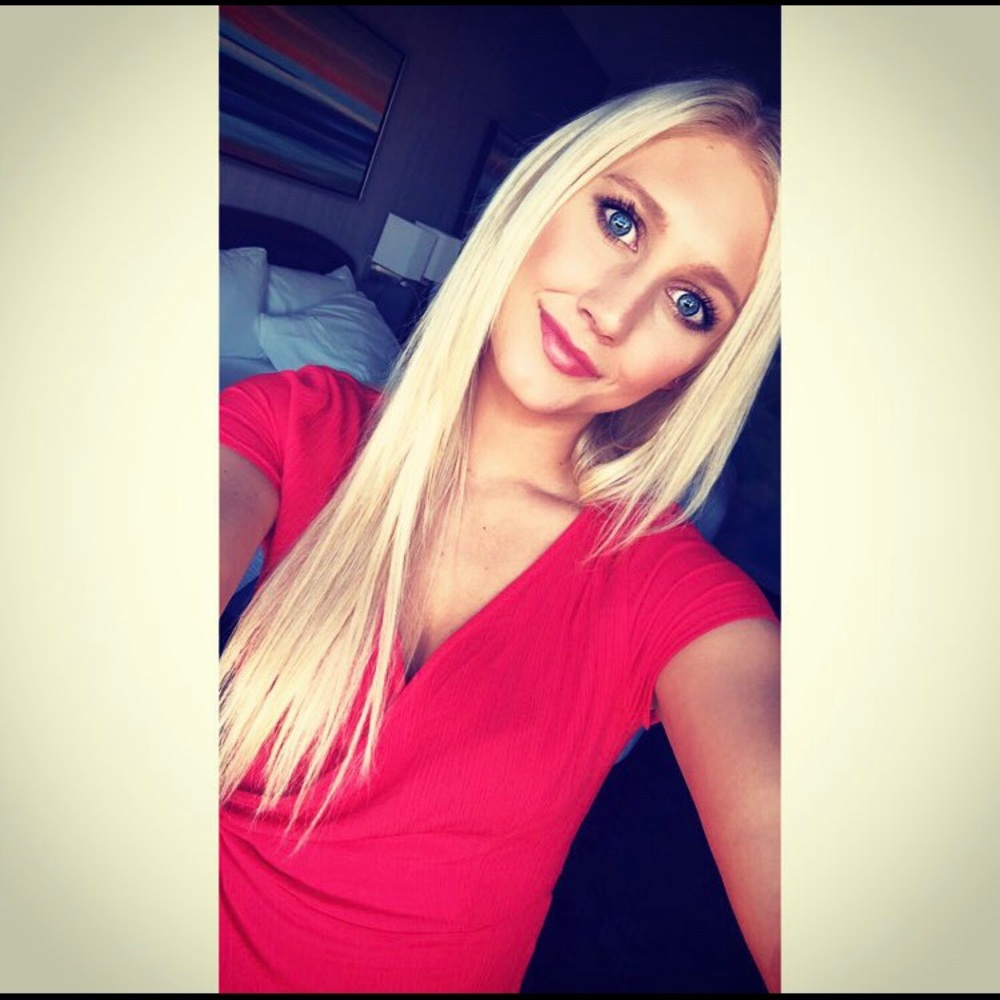 Meet your Posher, Emily